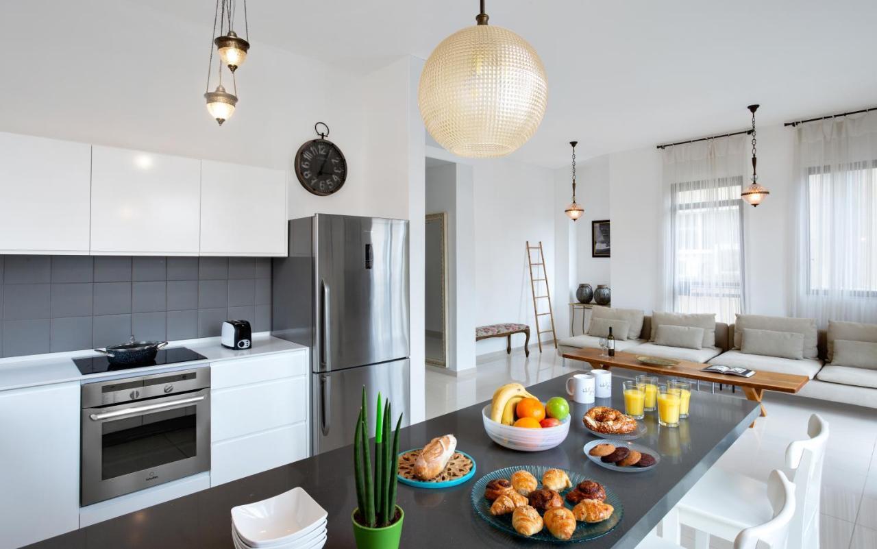 Modern 2Br With Mamad By Holyguest Lägenhet Tel Aviv Exteriör bild